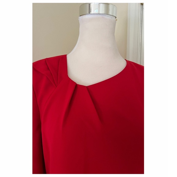 Badgley Mischka Twist-Front Long-Sleeve Dress - Picture 15 of 16